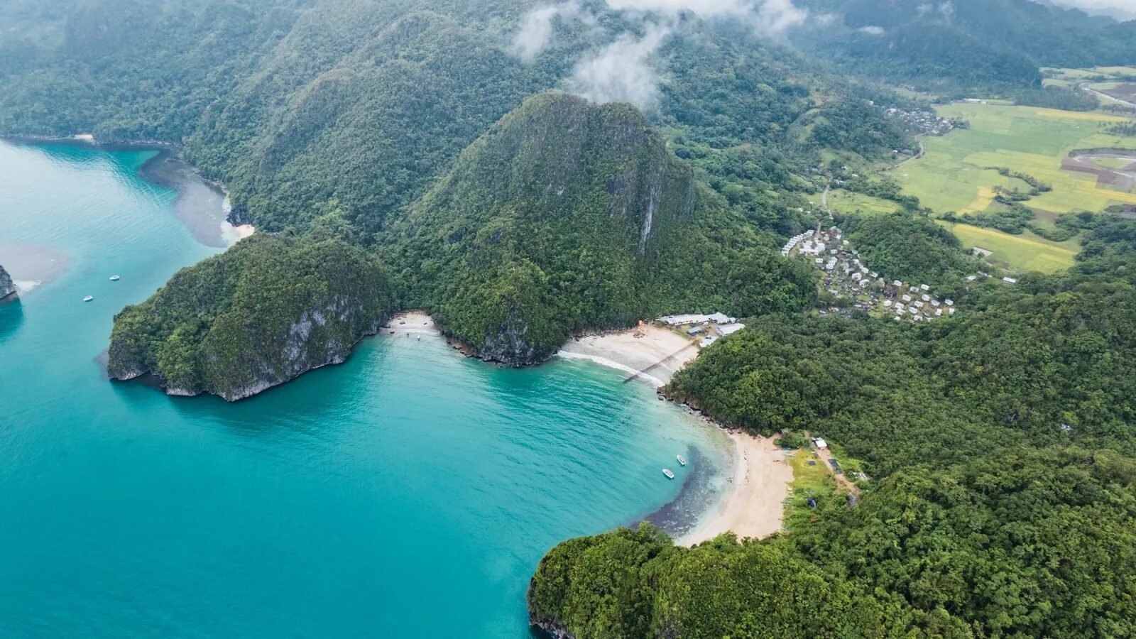 Contraste entre la vida cotidiana y el entorno natural de Filipinas: pros y contras de vivir en el país.