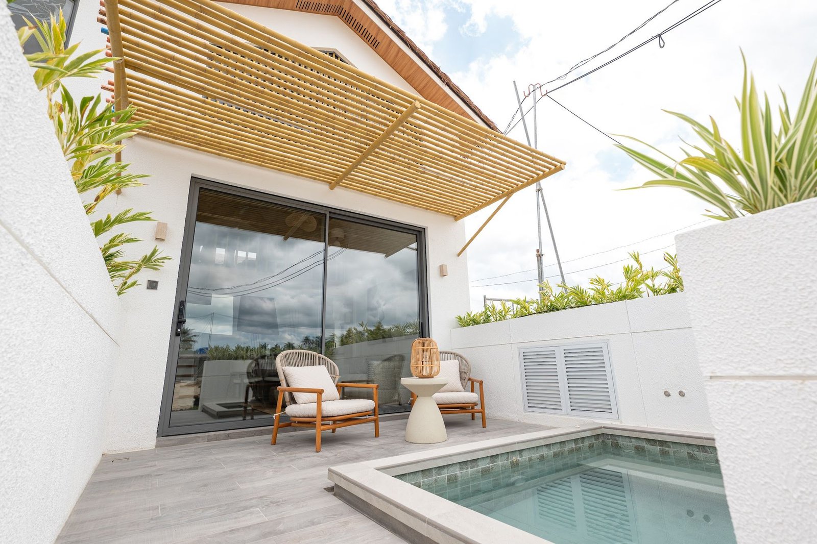 Villa Standard de 56 m² con construcción Super Adobe 2.0 en San Fernando, Camarines Sur